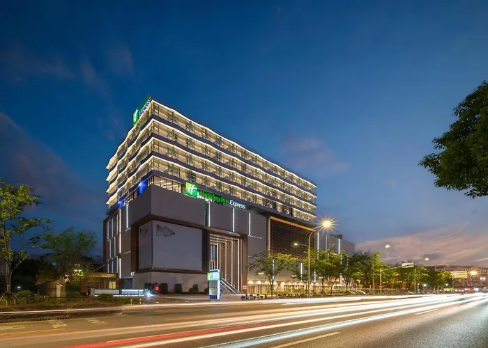 Holiday Inn Express Shanghai Qingpu New City By Ihg